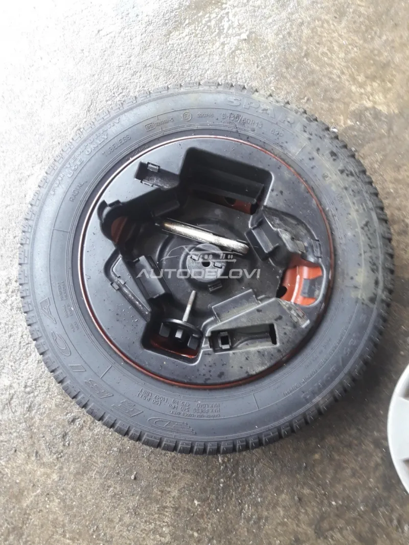 Fiat panda 2 rezervni tocak 13 sa alatom
