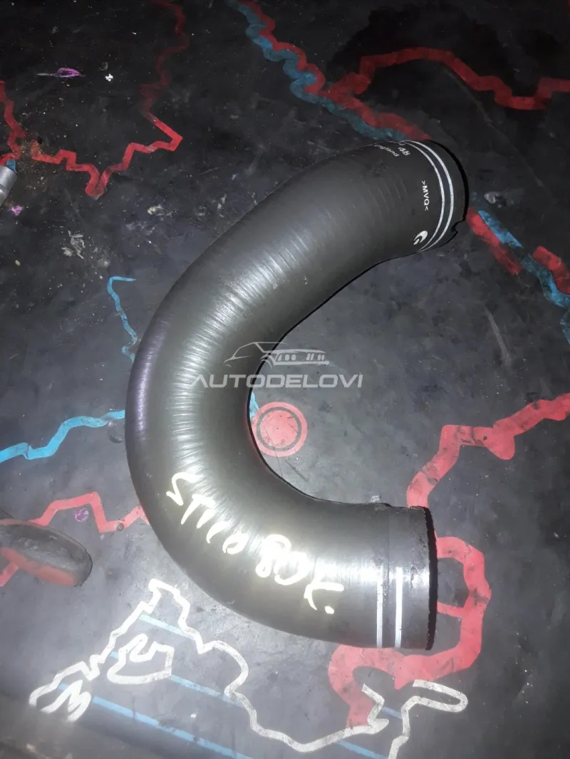 Fiat stilo 1.9 jtd 80 konja crevo od turbine
