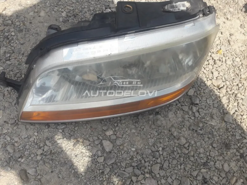 Fiat idea levi far iz originala u odlicnom stanju