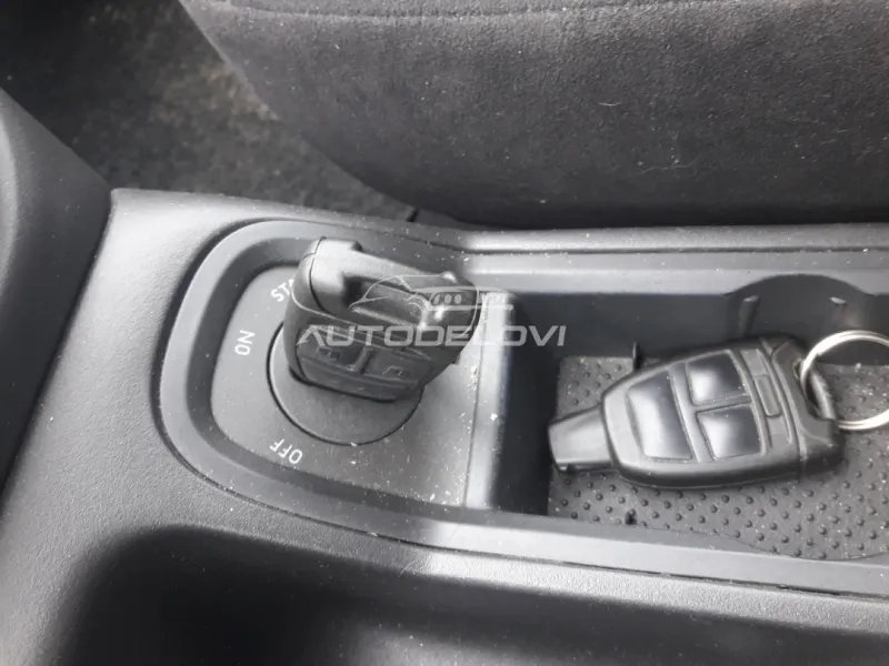 Fiat croma ristajling brava za palenje sa 2 kljuca