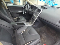 Volvo xc60 2 4d polovni delovi 