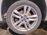 Volvo v60 2 0d d3 polovni delovi