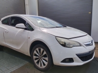 Opel astra j gtc polovni delovi a17dts