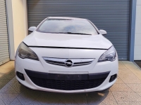Opel astra j gtc polovni delovi a17dts