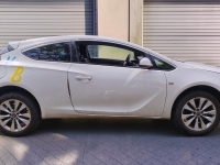 Opel astra j gtc polovni delovi a17dts