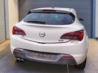 Opel astra j gtc polovni delovi a17dts